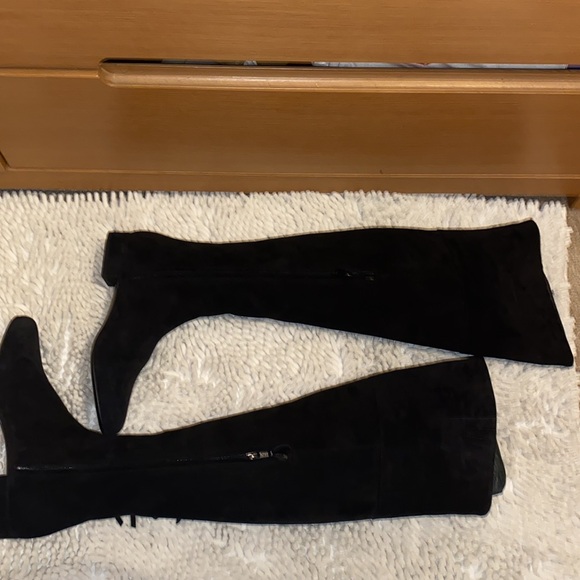 Saint Laurent Flat Boot - Picture 8 of 15